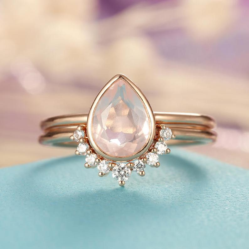 Rose shape quartz engagement ring