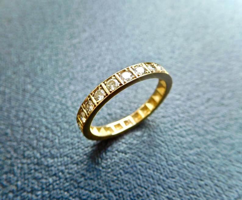 Vintage 1920s eternity ring