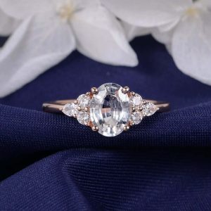 Sapphire ring cluster setting
