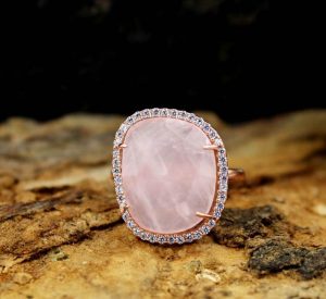 Rose quartz ring
