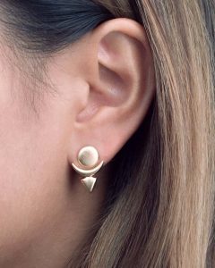 Floating stud earrings