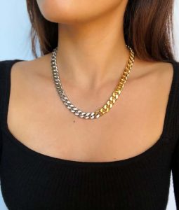 Chunky metal chain necklace