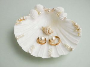 Seashell ring holder