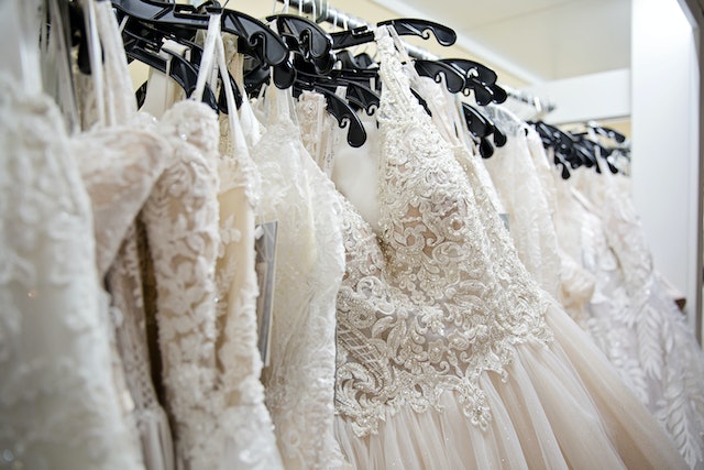 different fabrics of wedding dress