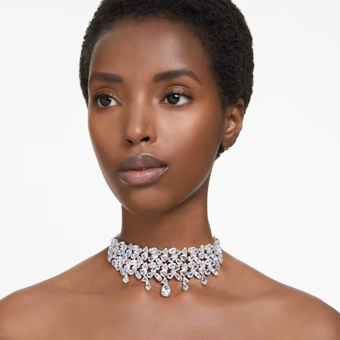 swarovski mixed cut choker on the woman's neck